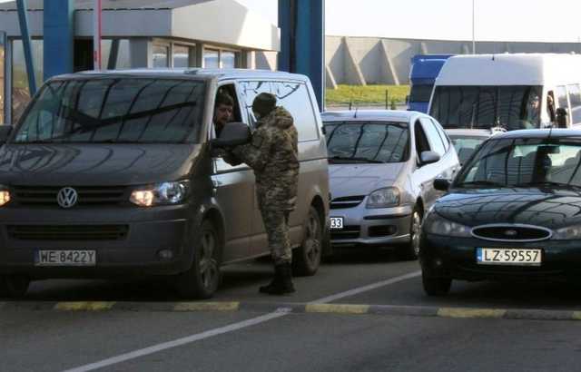 Забастовка польских пограничников. На Львовщине в пунктах пропуска уже образовались огромные очереди