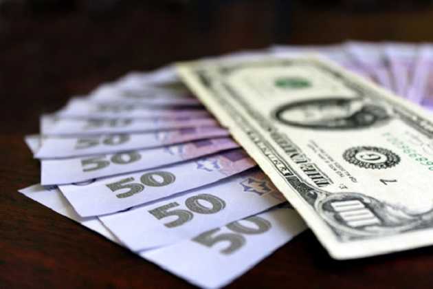 Банкиры объяснили, почему ждут, что доллар завтра поднимется на налогах