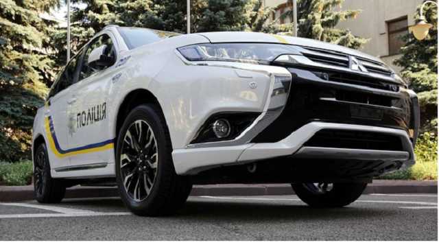 Появилось видео как в Черновцах авто патрульных насмерть сбило пешехода