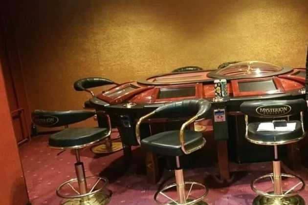 Владельцы казино взяли "в заложники" игроков