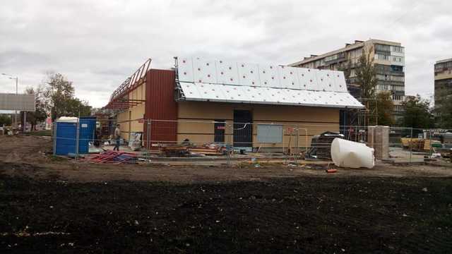 Столична влада скасувала будівництво «Макдональдса» на Березняках