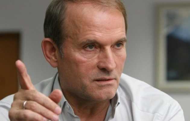 Медведчук требует от журналистов не называть его партнером Порошенко