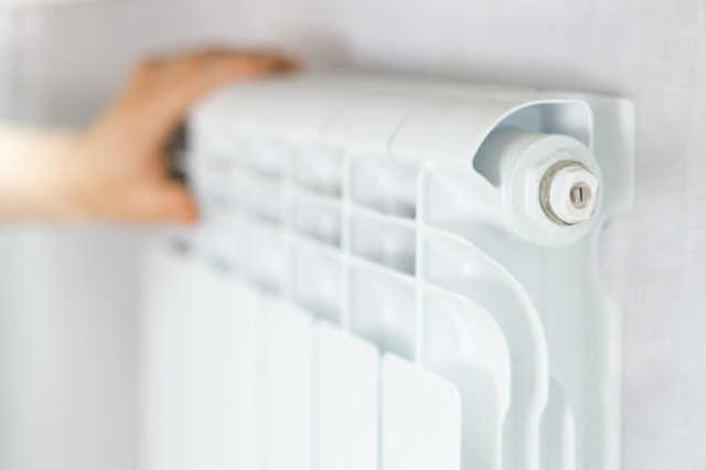 Отопительный сезон в Украине: когда начнется и кто в зоне риска