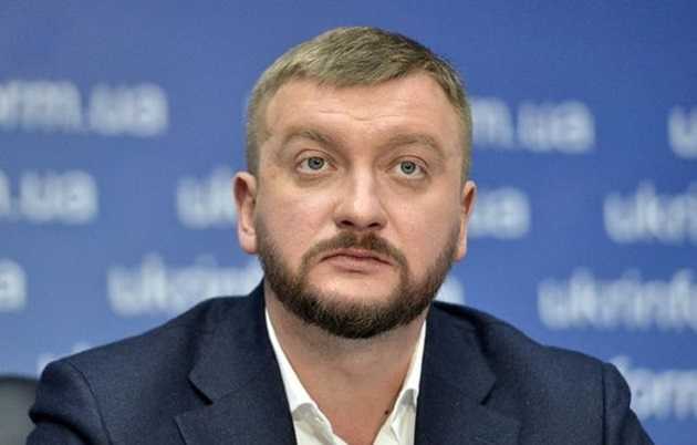 Луценко требует от Петренко устранить нарушения в Лукьяновском СИЗО
