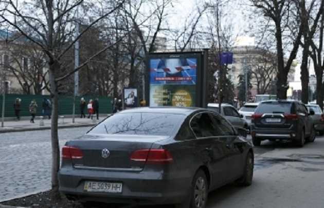 Новые правила парковки: штрафовать водителей будут коммунальщики