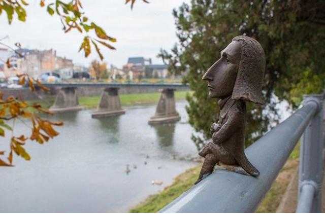 Мільйони для набережної Ужгорода влада намагається віддати наближеній фірмі із шлейфом криміналу