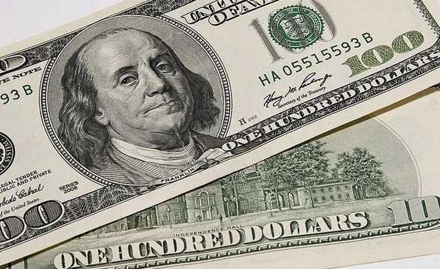 Нацбанк сообщил, что гривна укрепилась к доллару и евро