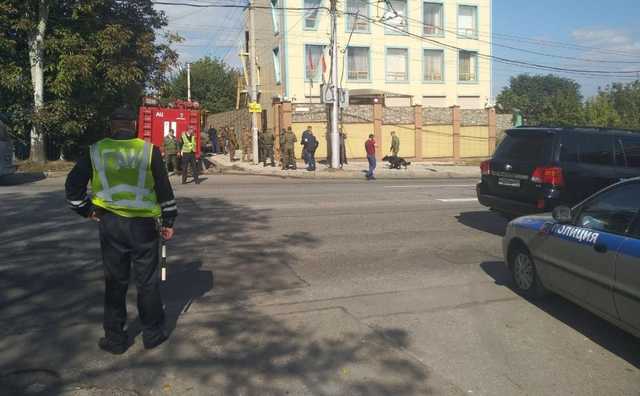 Появилось первое видео с места взрыва в Донецке