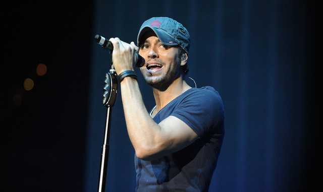 "Энрике, не возвращайся больше никогда!" В сети скандал из-за концерта Иглесиаса