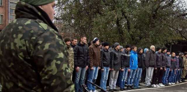 В Украине стартовал осенний призыв в армию