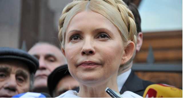 Порошенко служит России, - Тимошенко