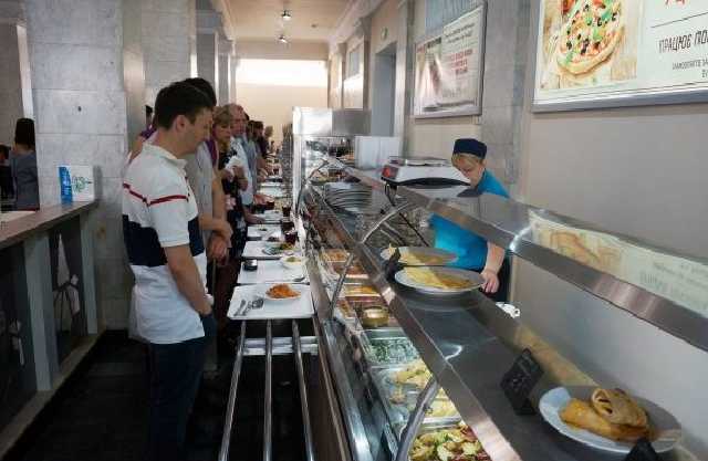 Деликатесы для депутатов по 6 гривен: меню столовой вас точно шокирует