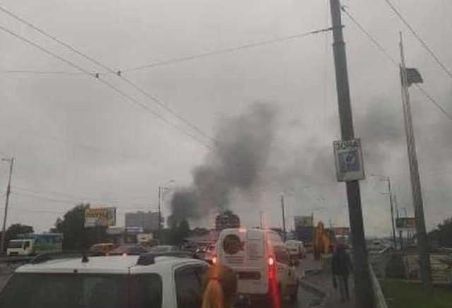 В Киеве в очередной раз загорелась гостиница на Окружной дороге