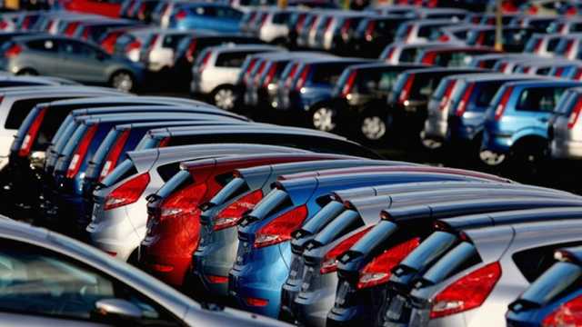 Украинцы стали покупать меньше новых автомобилей
