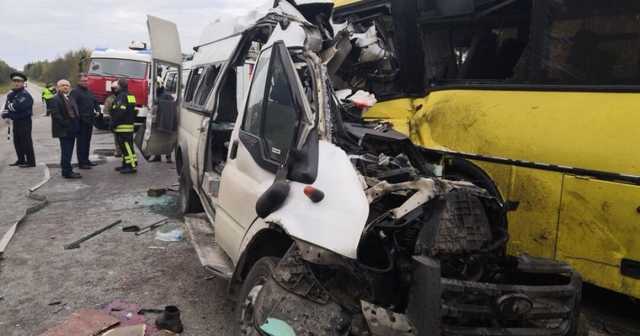В России произошло масштабное ДТП с участием маршрутки и автобуса: более 10 погибших