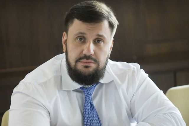 Суд разрешил провести заочное расследование в отношении экс-министра Клименко