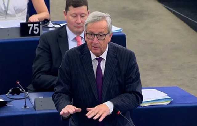 Юнкер призвал ускорить включение балканских стран в ЕС из-за угрозы войны