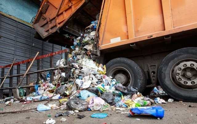 Киевлянам вернули деньги за вывоз мусора