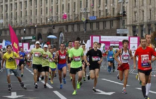 Разве для подобных упражнений невозможно проложить трассу в Гидропарке? – Кочетков