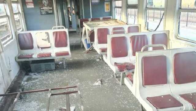 Вандалы разгромили электричку Киев-Фастов