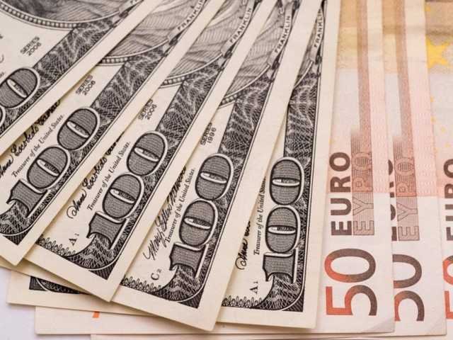 НБУ установил официальный курс на уровне 28 гривен за доллар