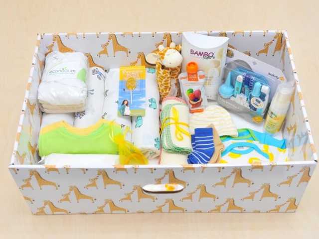 В Украине снова разгорелся скандал из-за бэби-боксов: что с ними не так