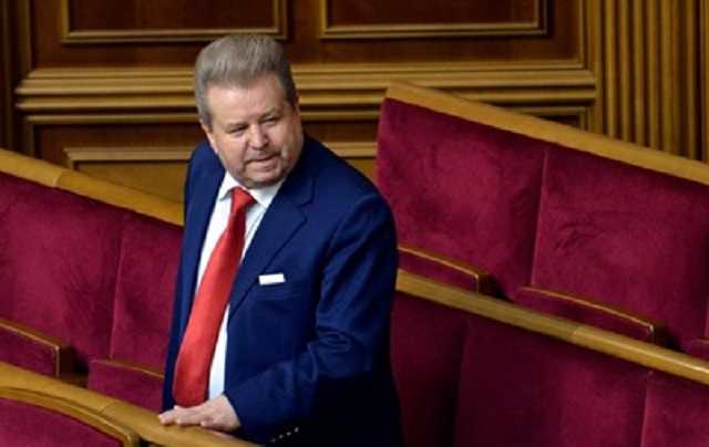 С надбавками и доплатами: кто в Раде получил самую большую зарплату за сентябрь