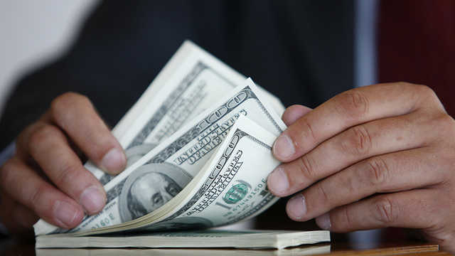 Миллионная взятка: НАБУ завершило следствие по делу коррумпированного сотрудника СБУ