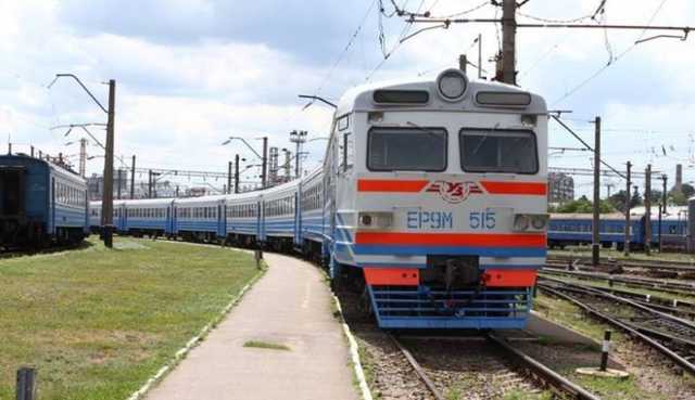 В Харьковской области электричка смертельно травмировала мужчину