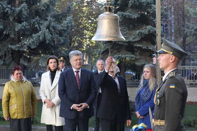 ’’Отдали жизнь за народ’’: в Украине почтили память погибших на Донбассе защитников