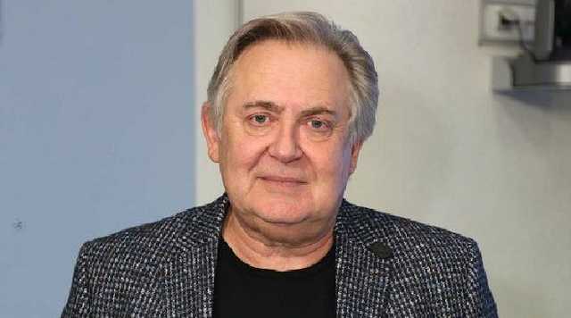 Известный комедийный актер срочно госпитализирован в Москве