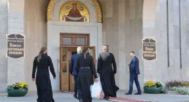 Раскольники: в Украине отреагировали на заявления РПЦ о разрыве отношений с Константинополем