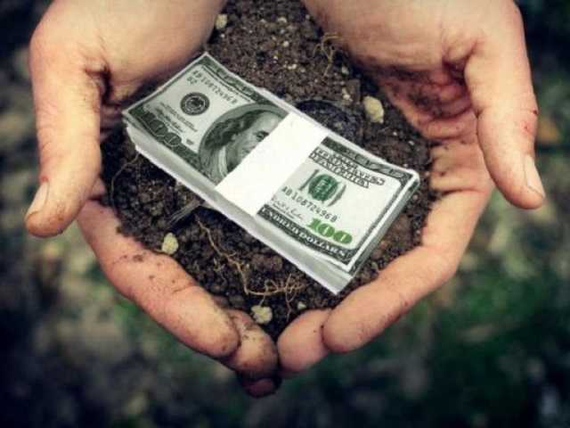 Зачем «Батькивщина» борется с продажей земли и покрывает главных латифундистов страны?