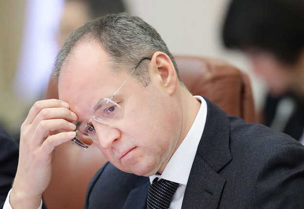 «Дипломат Антимайдана» или профессионал: кто заменил Кучму в Минске