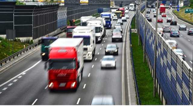 В правительстве заговорили об усилении контроля на трассах