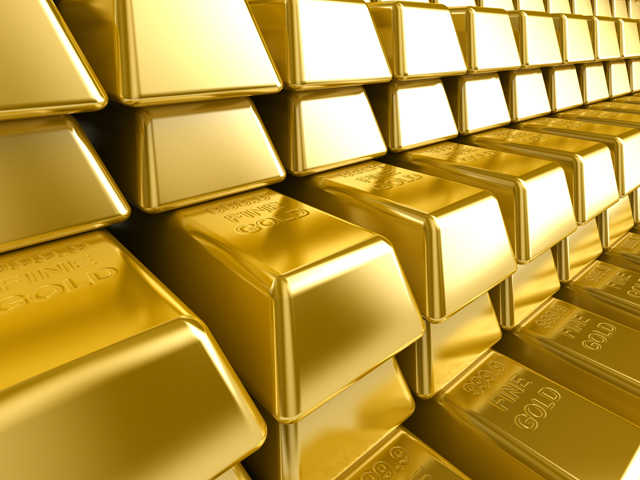 Львівські митники знайшли в посилці з фарбою два кілограми золота