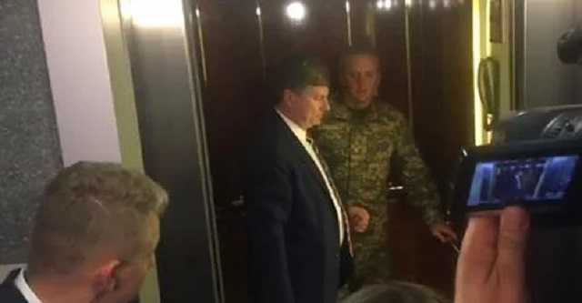 Спасся бегством: Муженко проигнорировал вопросы о трагедии Су-27