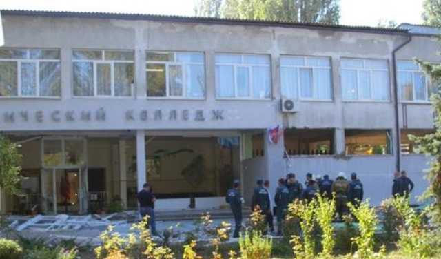 Бойня в Керчи. Появилось видео спасающихся через окна учителей и детей