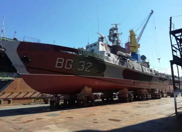 Крупнейший украинский охранный корабль вернулся в Азовское море: фото