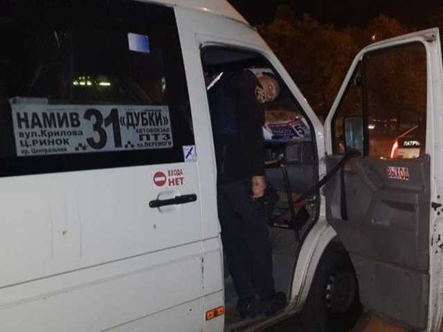 В Николаеве пьяный водитель возил в маршрутке пассажиров