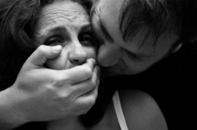 На Полтавщині молодий чоловік згвалтував, побив та обікрав 46-річну жінку