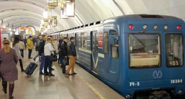 В киевском метро началась паника после распыления неизвестного вещества на станции Льва Толстого