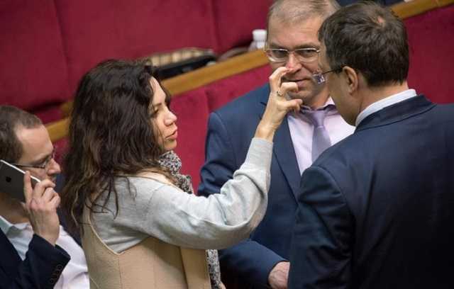 "Институт массовой информации" назвал недостоверными рецепты, гороскопы и курсы валют