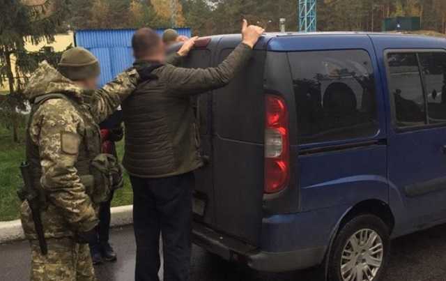 В Черниговской области на границе задержали работорговцев