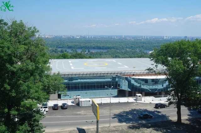 Вертолетная площадка Януковича стала собственностью общины Киева