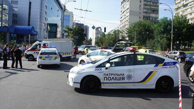 Поліція Києва затримала грабіжників “на гарячому”