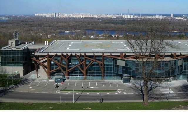 Вертолетную площадку Януковича официально передали громаде Киева