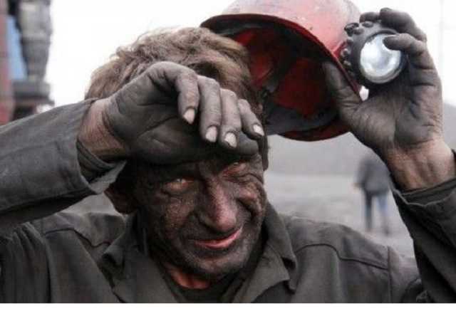 16 шахтеров в Луганской области продолжают забастовку под землей – Волынец