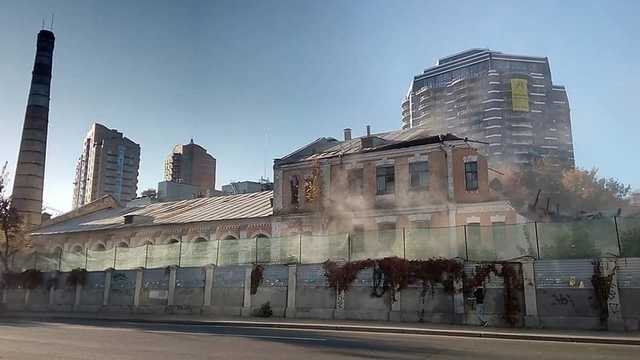 Старинный хлебзавод в Киеве пошел под снос