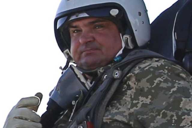 Умань прощается с погибшим во время военных учений на Винниччине летчиком